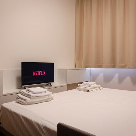Ugo Bassi Lux Apartment Болоня Екстериор снимка