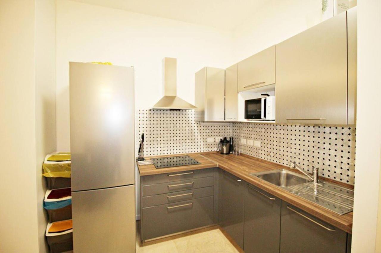 Ugo Bassi Lux Apartment Болоня Екстериор снимка