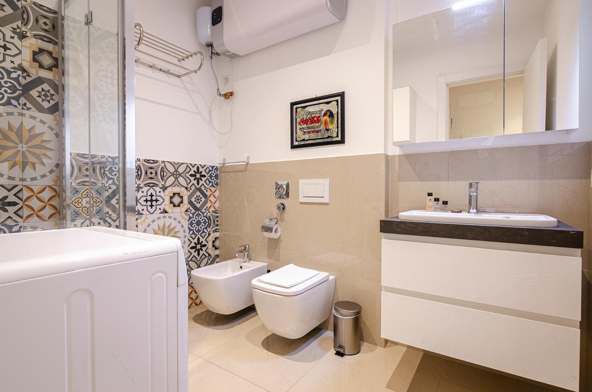 Ugo Bassi Lux Apartment Болоня Екстериор снимка