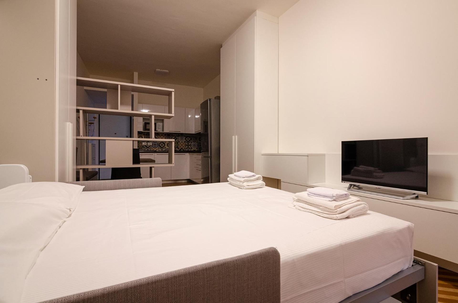 Ugo Bassi Lux Apartment Болоня Екстериор снимка